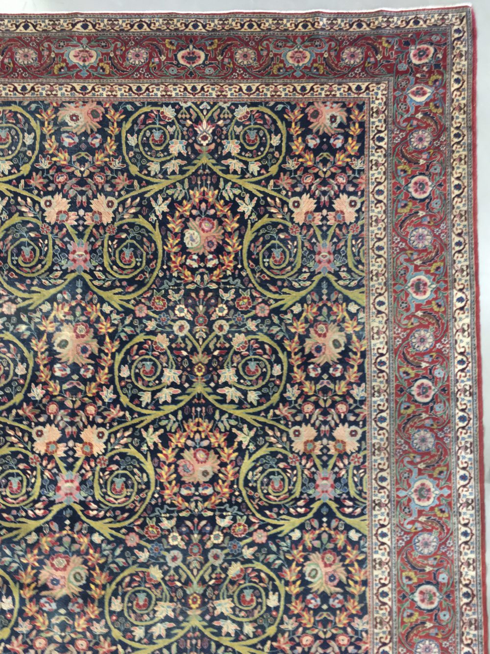 06685 Semi-Antique Persian Keshan 11-10x15-3 | Manoukian Rugs™ partial